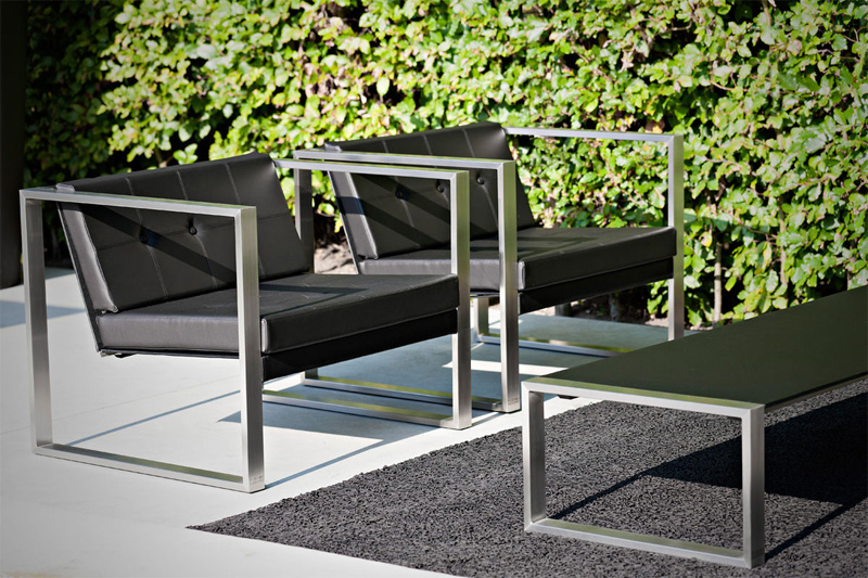 vrtno-pohištvo-iz-jekla