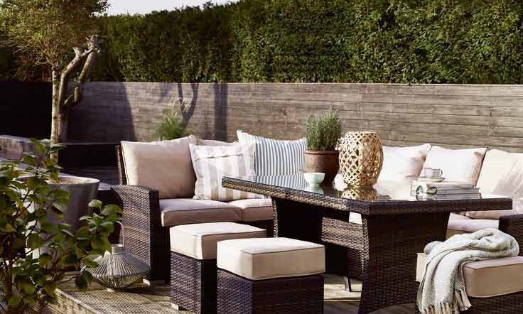 Dekorirajte-svoje-vrtno-pohištvo-z-blazinami-736x480