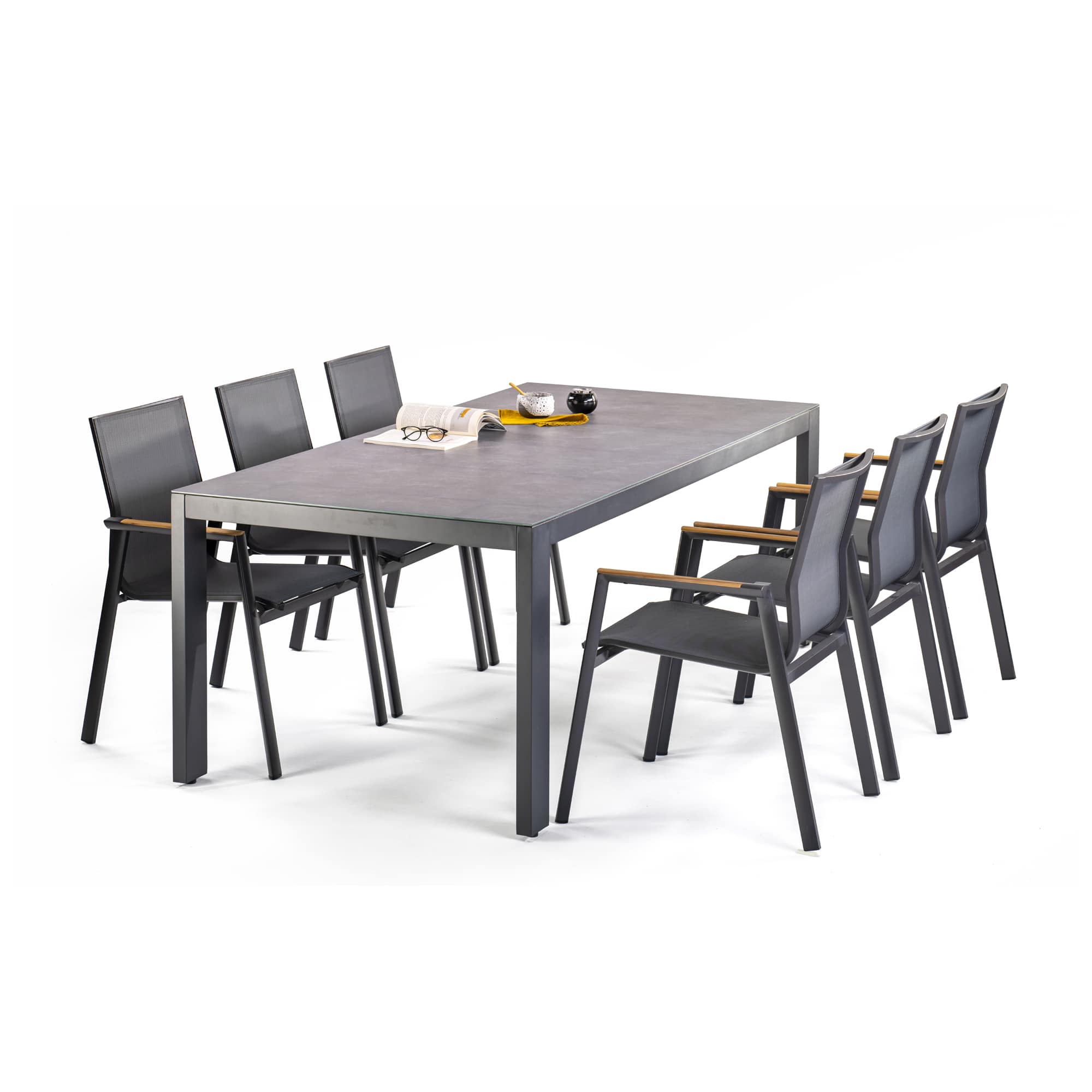 Miza Layton 204 | Stoli Aspen