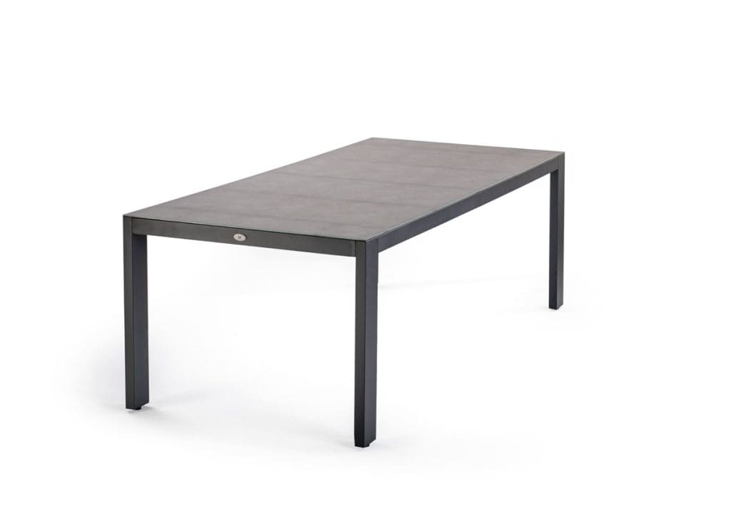 Miza Layton 220 | Stoli Aspen