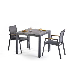 kovinska garnitura za balkon