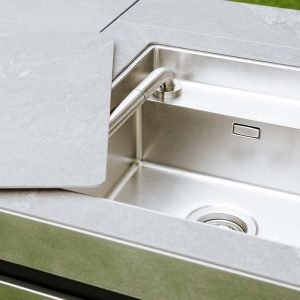 zunanja letna kuhinja